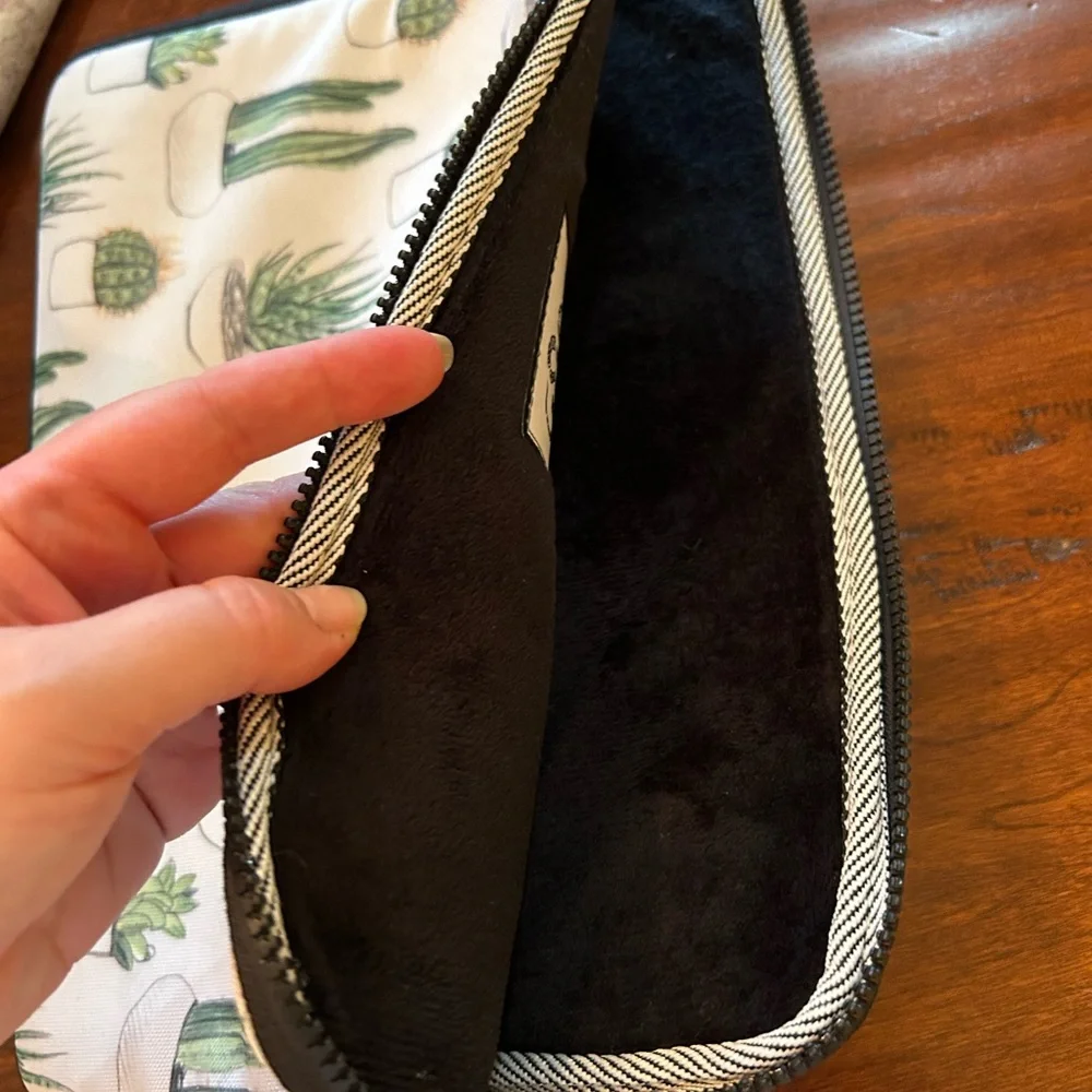 NWOT padded laptop sleeve 13 inch Society 6 Mini Cactus